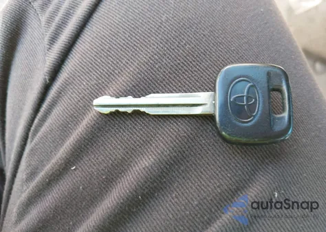 2003 Toyota Camry Le z USA, uszkodzony, nr VIN 4T1BE32K93U180713